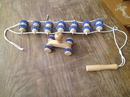 Игольчатые массажные ролики и валик деревянные