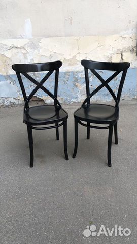 Черные венские стулья в интерьере