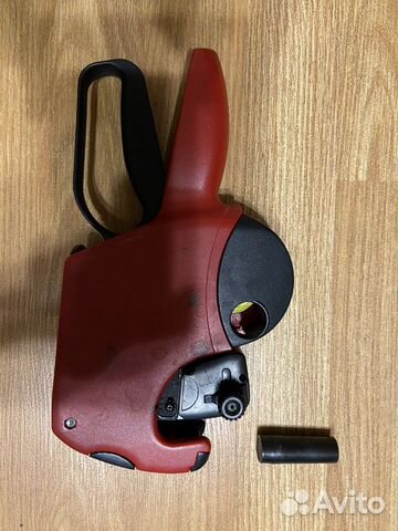 Этикет пистолет