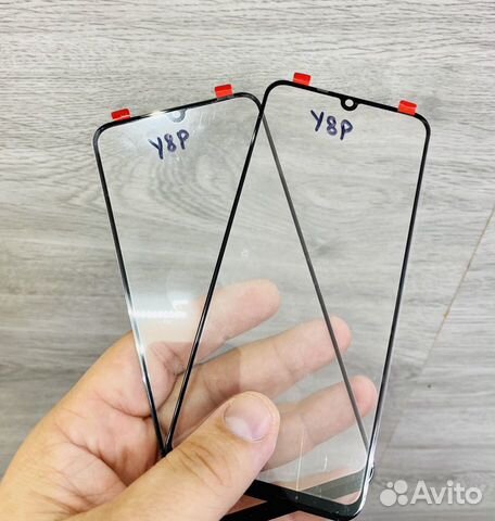 Замена разбитого стекла на Huawei Y8p / P smart S