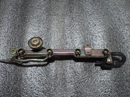 Топливная рейка Honda Civic Ferio ES2 D17A