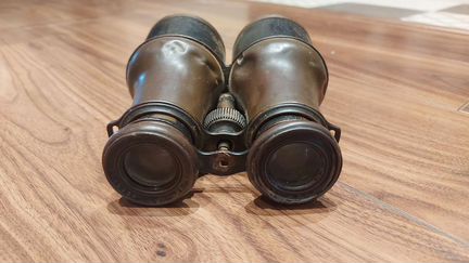 Старинный бинокль