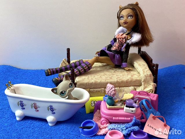 Мебель и аксессуары для кукол Monster high и LPS