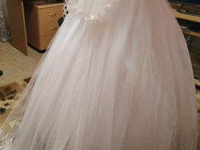 Новое свадебное платье и фата
