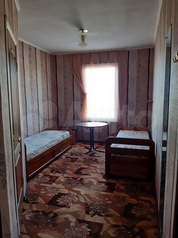 Комната 13 м² в 5-к., 1/2 эт.