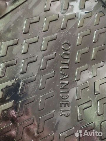 Автомобильные коврики в багажник