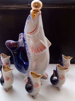 Кувшин с пиалами