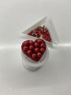 Брошь из бисера «Сердце»