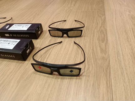 3D очки Samsung. В комплекте 4 шт