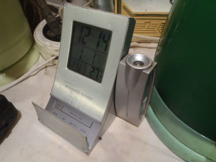 Часы электронные nomos