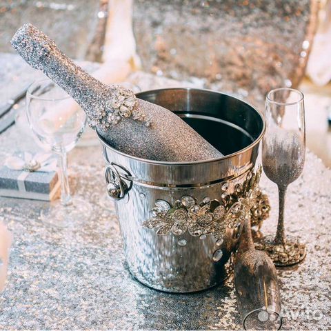 Бокалы на свадьбу, шампанское, свечи