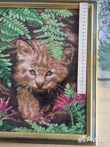 Картина вышитая, в красивой раме