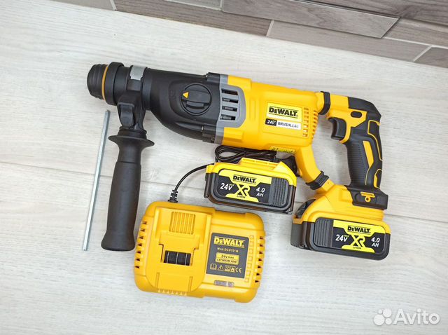 Аккумуляторный перфоратор DeWalt