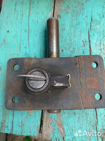 Замок гаражный накладной