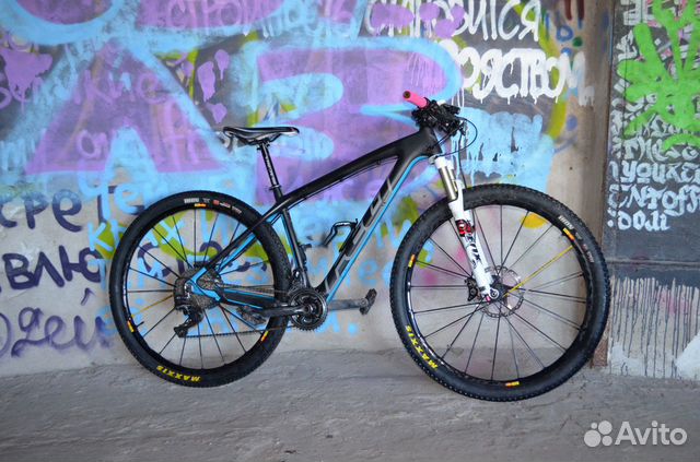 felt nine 5 carbon