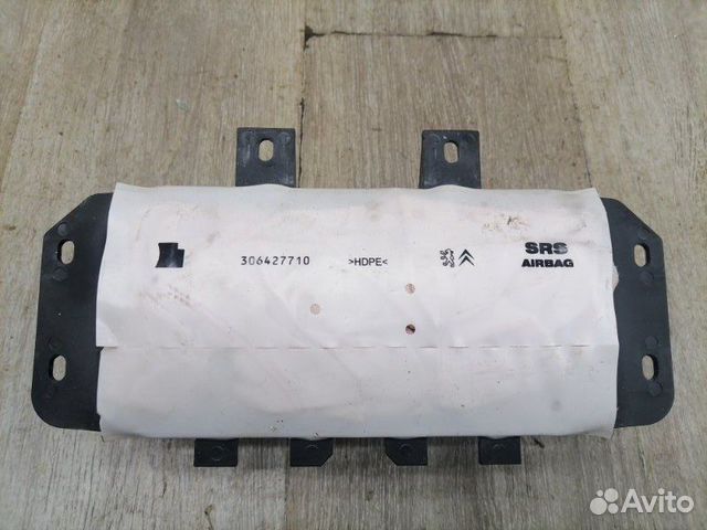 Подушка безопасности пассажира (в торпедо)