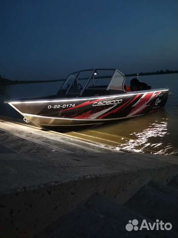 Водные прогулки / прогулки на катере