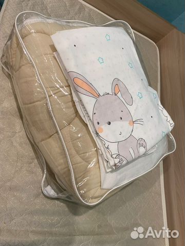 Детское одеяло и подушка в кроватку