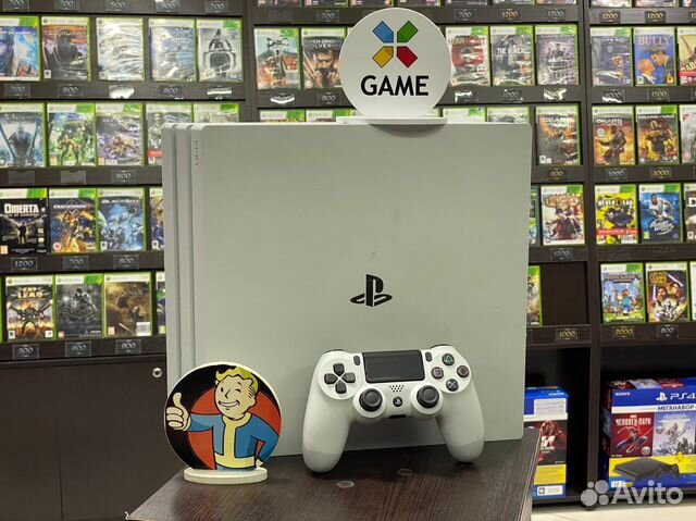 Sony Playstation 4 PRO 1TB Белая (б/у)