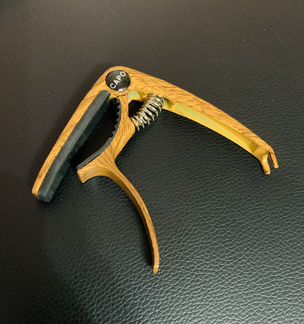 Каподастр для всех гитар