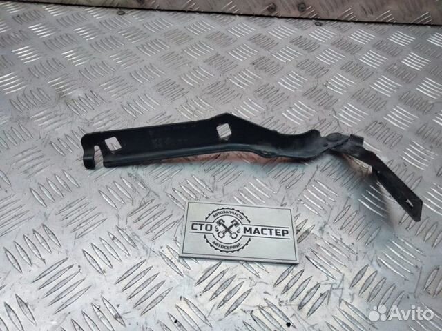 Петля капота правая Citroen Berlingo 1.6