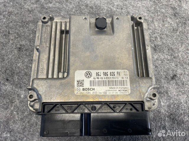 Блок управления двс Volkswagen Tiguan 5N1