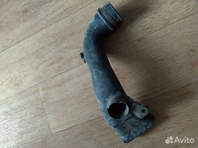 Патрубок воздушного фильтра