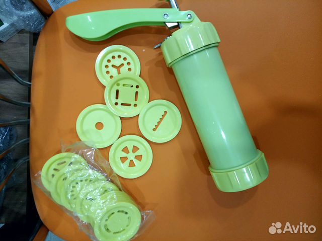 Пистолет для теста (шприц)