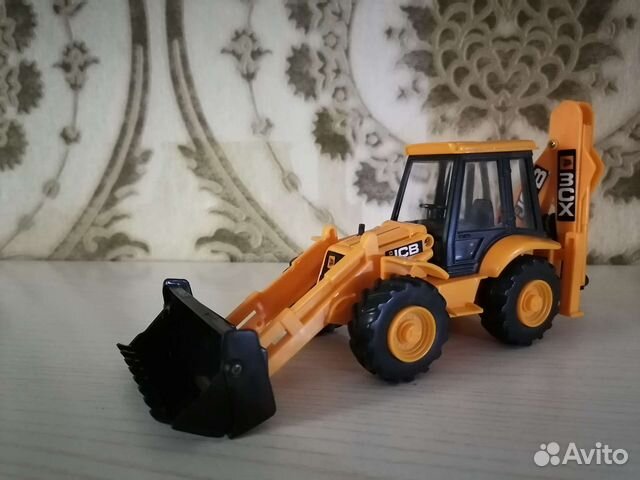Экскаватор-погрузчик HTI JCB в масштабе 1:32