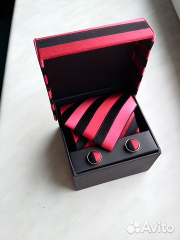 Галстуки в подарочных коробках