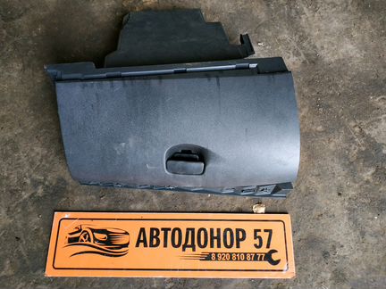 Бардачок Renault Fluence 2012 год