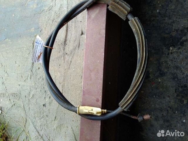 Тросик ручника правый