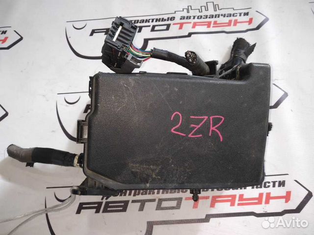 Блок предохранителей toyota prius ZVW30 2ZR-FXE P