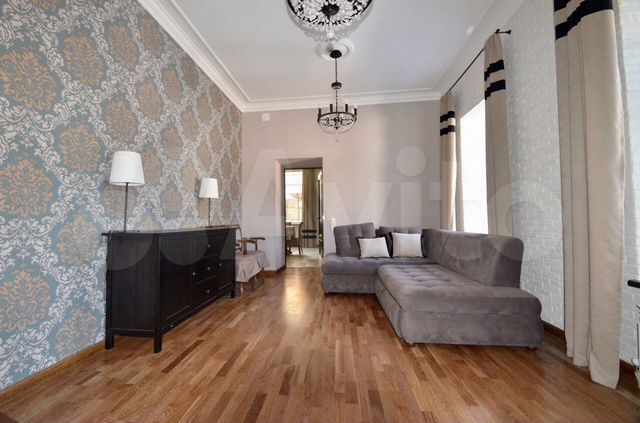 3-к. квартира, 90 м², 1/2 эт.