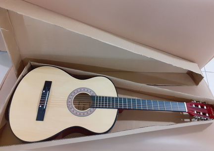 Гитара классическая полноразмерная