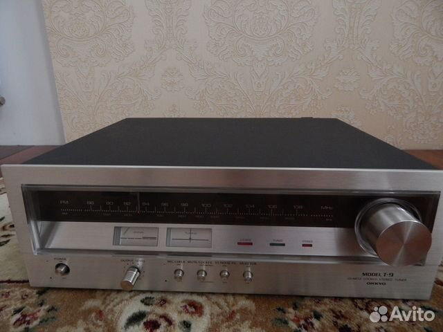 Тюнер Onkyo T-9