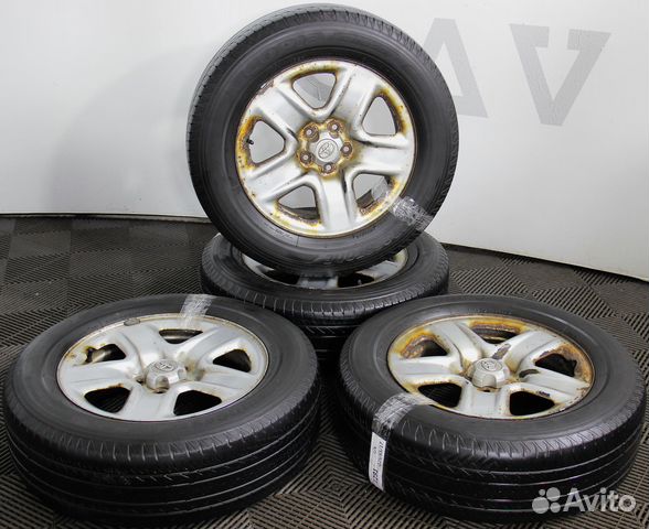 Комплект колес Toyota bridgestone 225/65R17 лето