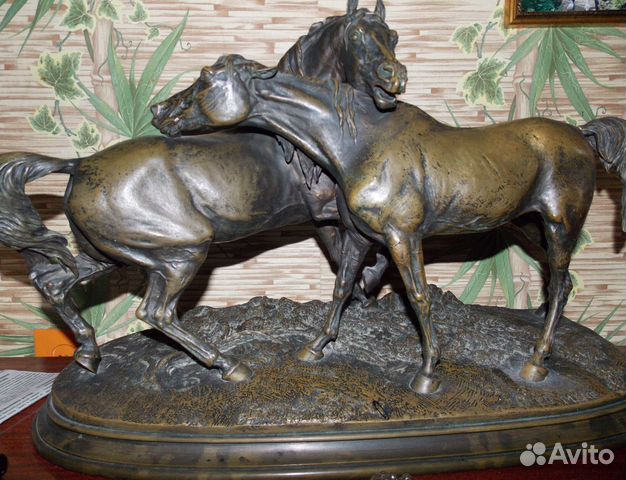 Продам бронзовую скульптуру P. J. Mene 19 века