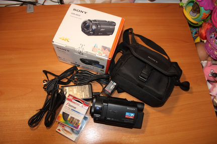 Видеокамера Sony FDR-AX33