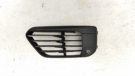 Решетка переднего бампера левая BMW X1 F48