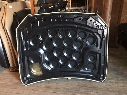 Капот на Mercedes 213