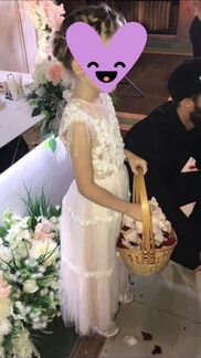 Платье праздничное