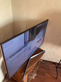 Телевизор samsung UE50RU7200U (7 серии 2019 года )