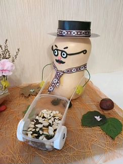 Снеговик из стаканчиков (1 м) - поделка