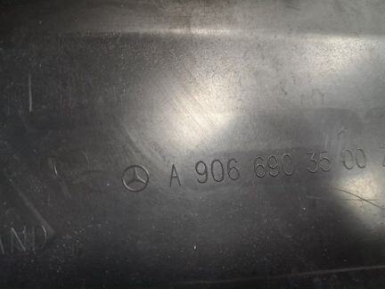 Молдинг крыла задний правый Mercedes-Benz Sprinter