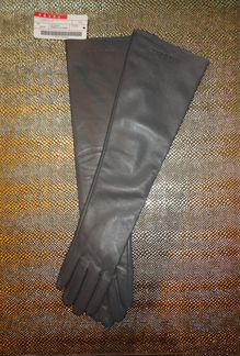 Перчатки Must-Have высокие Prada Серые