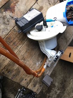 Mercedes-Benz W212 бензонасос