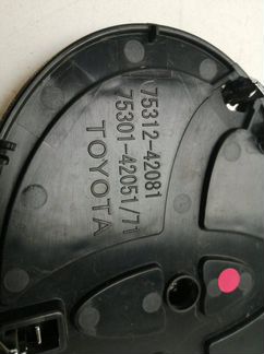 Эмблема передняя Toyota Rav-4 40 2015-2018