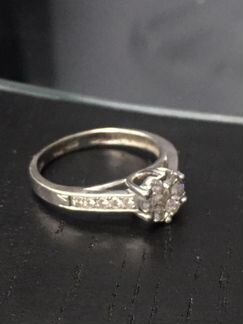 Кольцо с бриллиантами