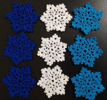 Снежинки вязаные, игрушки